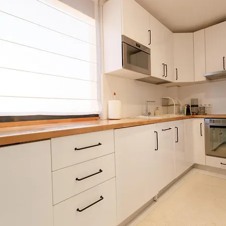 Luxury And Cozy With A Beautiful View Apartment