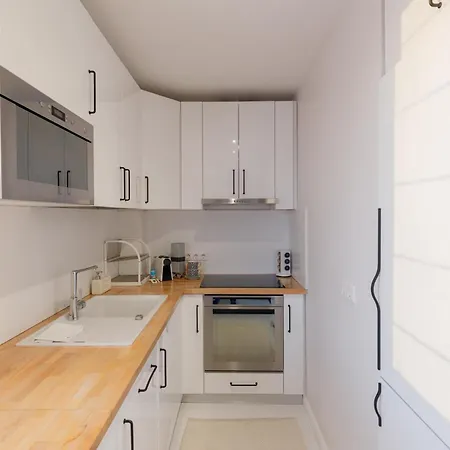 Luxury And Cozy With A Beautiful View Apartment